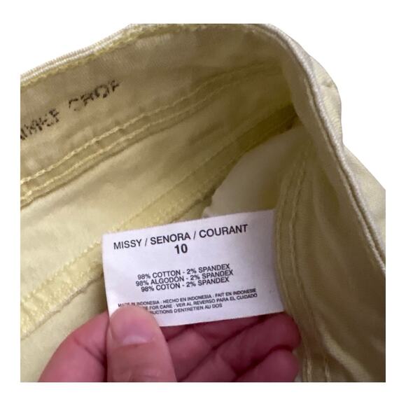 CODE BLEU Womens Size 10 Yellow Ankle Crop Denim Jeans 23.5" Inseam - Picture 6 of 7